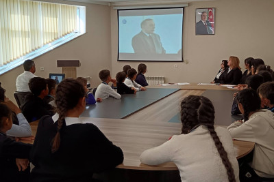 Astarada Heydər Əliyevin Anım Günü ilə əlaqədar tarix dərsi keçirilib