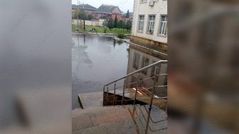 2 saylı məktəbi su basıb