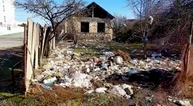 Lənkəranda tullantılar bağçaya toplanılıb