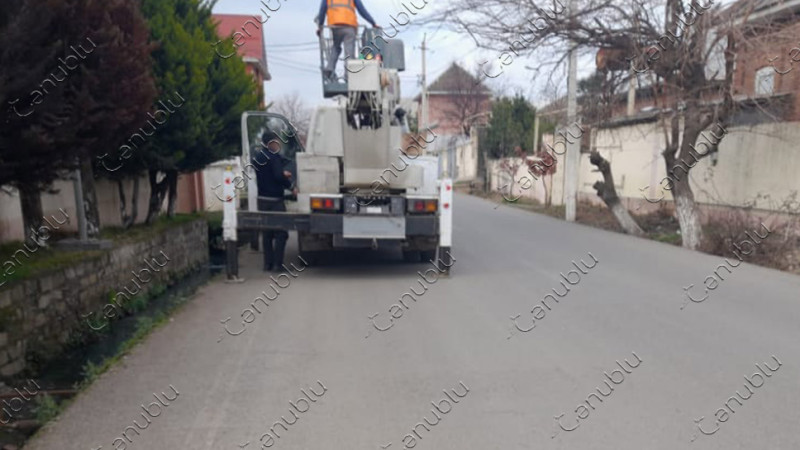 Lənkəran: Səttərxan küçəsinə işıq dirəkləri quraşdırılıb