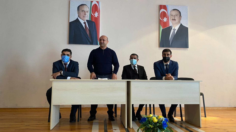 Məşhur astaralı məşqçi Aslan Ağayevlə məktəblilərin görüşü keçirilib
