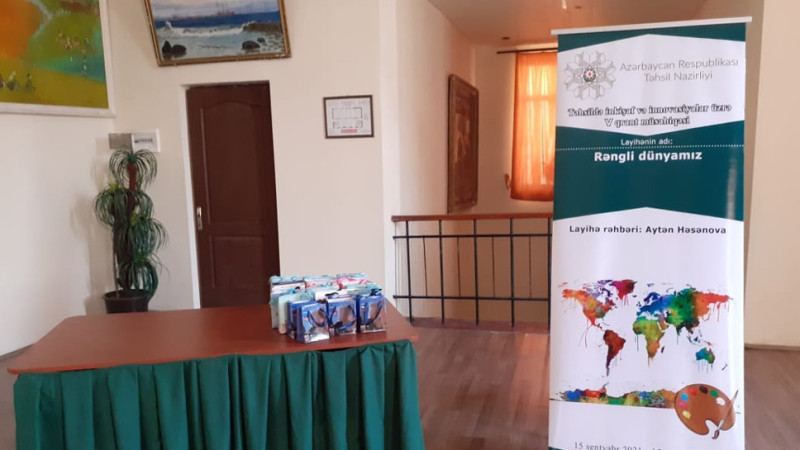 Astara: məktəblilər Rəngli dünyamız layihəsi çərçivəsində əl işlərini təqdim ediblər