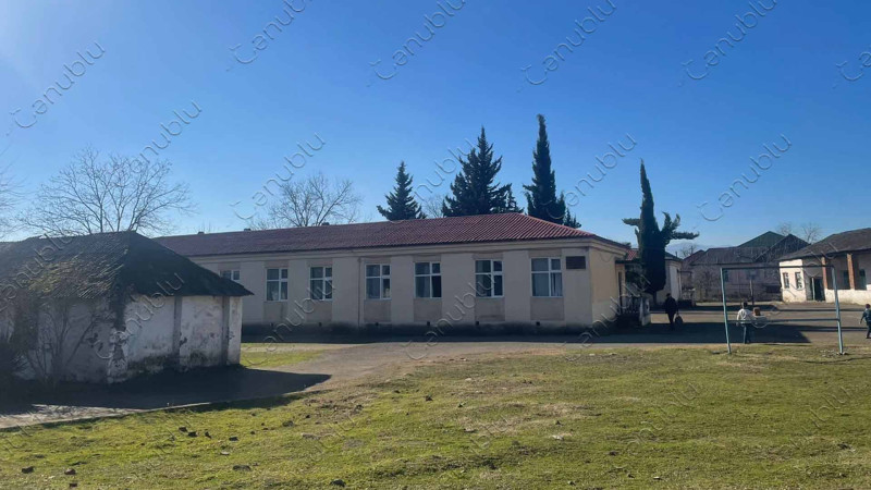 Lənkəran: Girdəni məktəbinin vəziyyəti valideynləri narahat edir