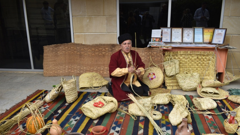 Astara: qədim sənət növü olan həsirçiliyi yaşadan Kakalos sakini