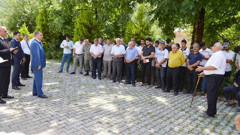 Astara: icra başçısı Pəlikəş kəndində görüş keçirib