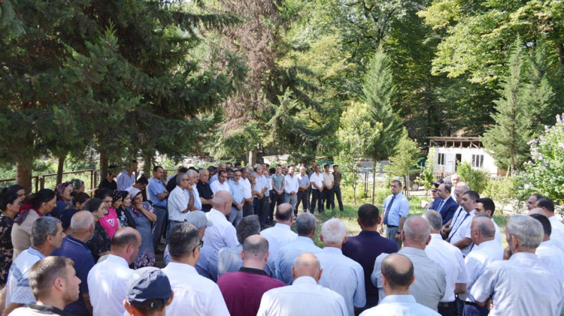 Astara: Qəzənfər Ağayev Rinə kəndində səyyar qəbul-görüş keçirib