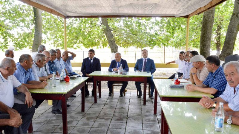 Masallı: icra başçısı Araz Əhmədov kəndlərdə səyyar görüş keçirib