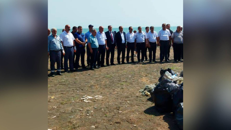 Lənkəranda Xəzər günü çərçivəsində təmizlik aksiyası keçirilib
