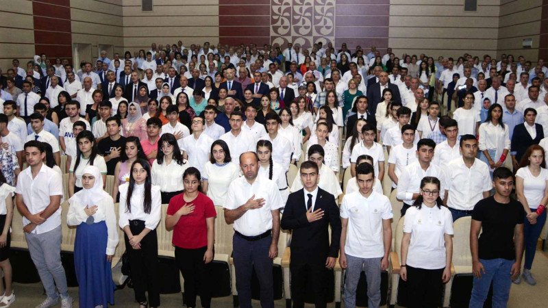 Lənkəran: ötən tədris ilinin məzunları mükafatlandırılıb