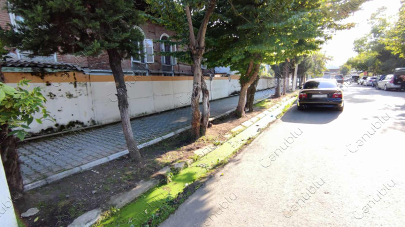 Lənkəran: İcra Hakimiyyətinin yerləşdiyi küçədəki xəndəklərin vəziyyəti