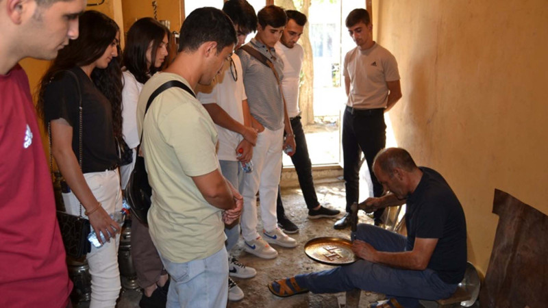 Masallı: gənclər misgərlik və xalçaçılıq sənətinin incəliklərini öyrəniblər