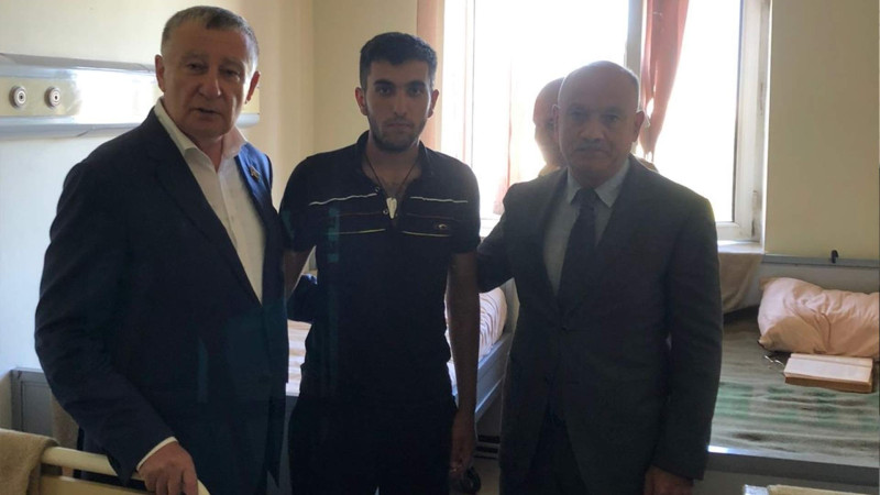 Masallı: icra başçısı və deputat yaralı əsgərlərə baş çəkiblər