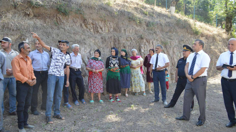 Astara: Qəzənfər Ağayev Dolu kənd sakinləri ilə görüşüb