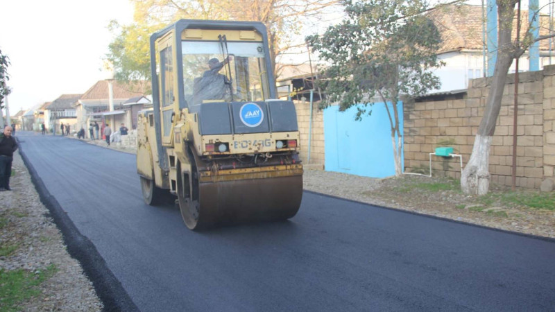 Cəlilabad rayonunda genişmiqyaslı asfaltlanma işləri aparılır