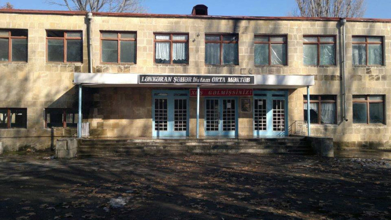 Lənkəran şəhər 1 saylı tam orta məktəbdə nə baş verir?
