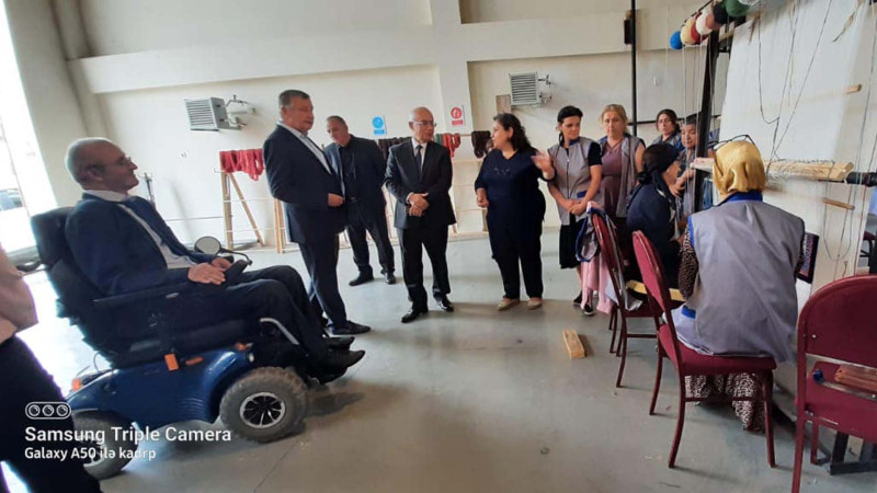 Məşhur Məmmədov Sənaye Məhəlləsindəki kurslarla tanış olub