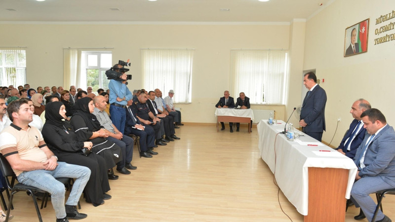 Lənkəran: icra başçısı Şağlaser kəndində səyyar qəbul-görüş keçirib