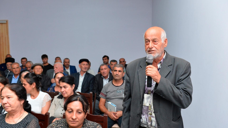 Lənkəran: icra başçısı Kənarmeşə, Seyidəkəran və Şilim kəndlərinin sakinləri ilə görüşüb