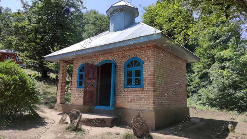 Minlərlə qəbir və bir hektardan çox ərazini tutan Şeyx Nəsrullah ziyarətgahı