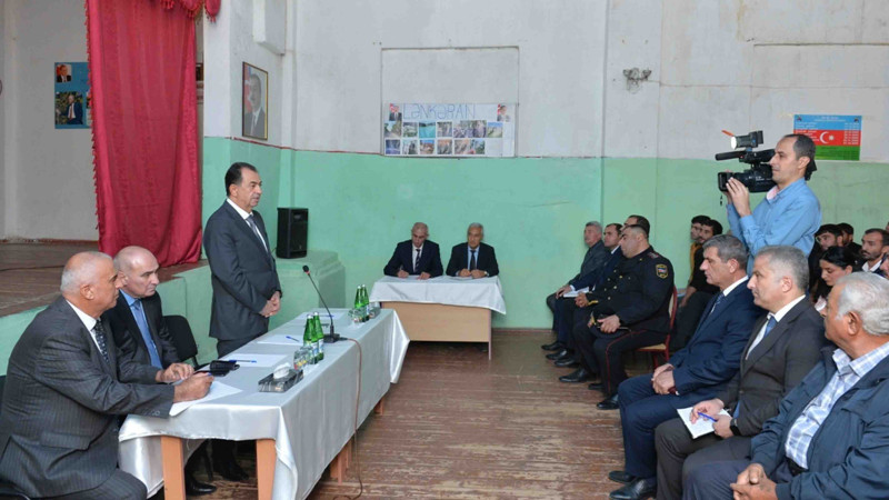 Lənkəran: icra başçısı Balıqçılar qəsəbə sakinləri ilə görüşüb
