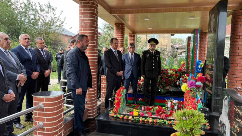 Lənkəran: icra başçısı şəhid Fariz Zülfüqarzadənin məzarını ziyarət edib