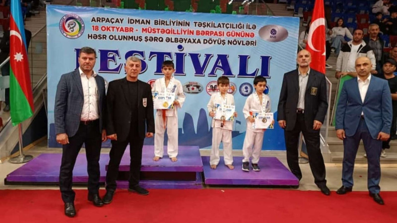 Astara idmançıları Şərq əlbəyaxa döyüş növləri festivalında seçiliblər