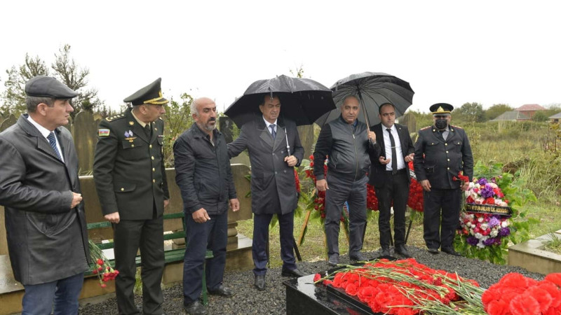 Lənkəran: icra başçısı şəhidlərimizin məzarlarını ziyarət edi