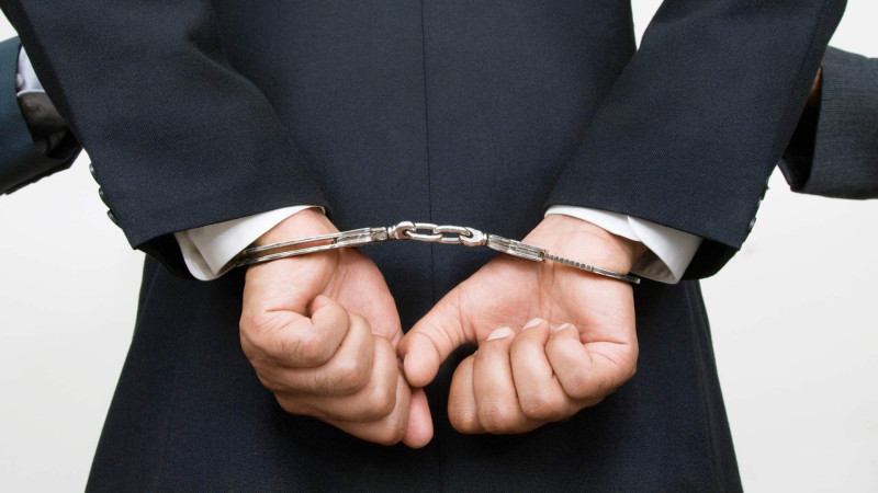 Lənkəran: baş memar və xəstəxananın şöbə müdiri rüşvət aldıqlarına görə həbs olunublar