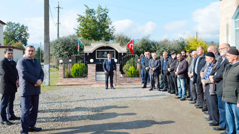 Astara rayon icra başçısı Lovayın yaşayış massivində sakinlərlə görüşüb