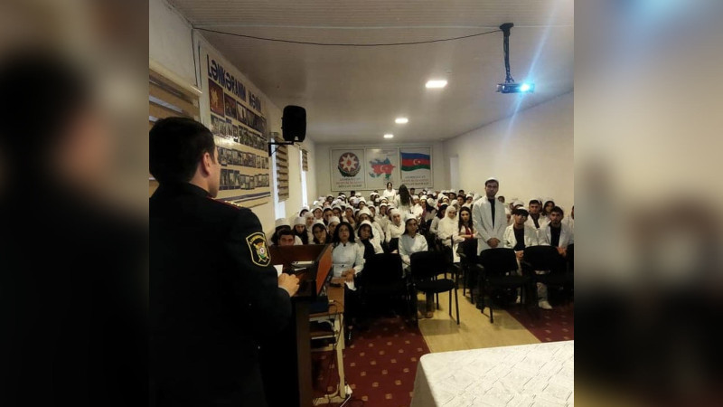 Lənkəranda şagirdlər üçün maarifləndirici tədbir keçirilib