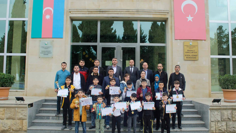 Bakıda uğur qazanan idmaçılarla görüş keçirilib