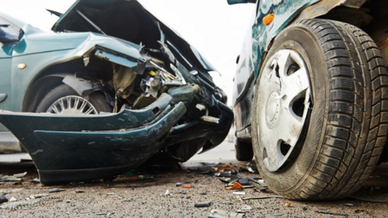 Cəlilabadda qəza: iki nəfər xəsarət alıb