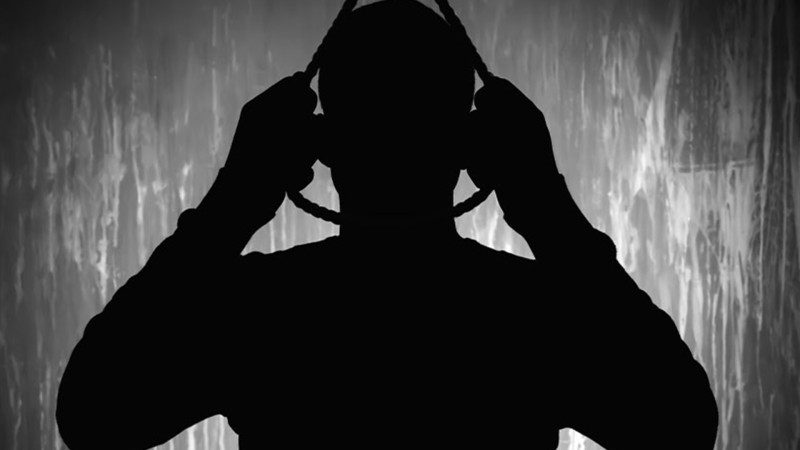 İntihar edən oğlanı ailəsi xilas etdi