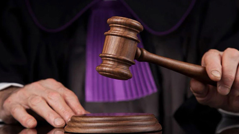 Narkotikə görə ittiham olunan şəxs bəraət qazanıb: beş polis əməkdaşı cəzalandırılıb