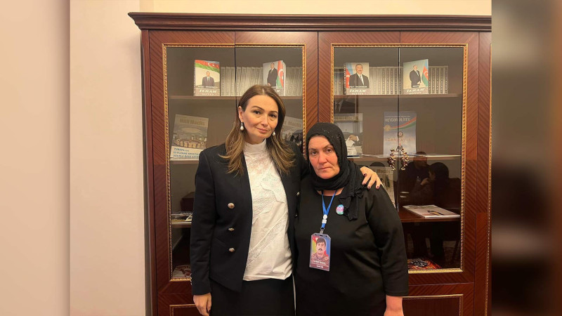 Qənirə Paşayeva şəhid Şəhnin Novruzovun anası ilə görüşüb