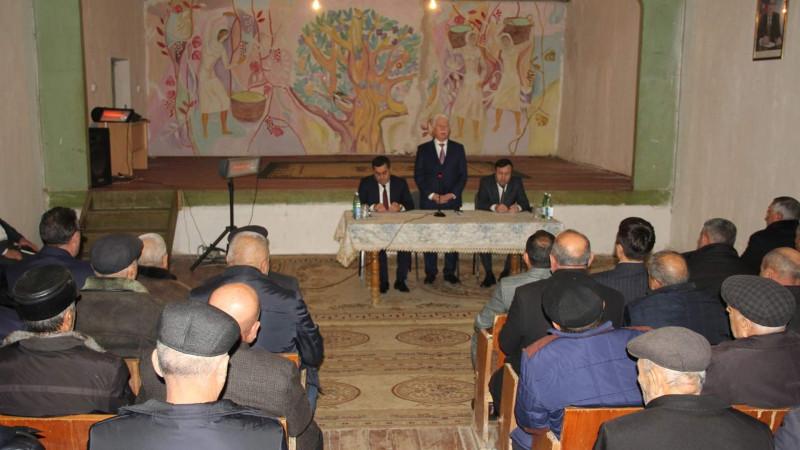 Rafiq Cəlilov Uzuntəpə kənd sakinləri ilə görüşüb