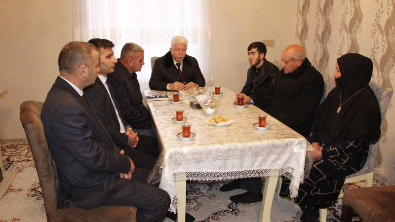 Rafiq Cəlilov şəhid Bilal Rzayevin ailəsini ziyarət edib