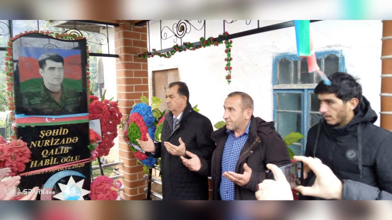 Taleh Qaraşov şəhidin məzarını ziyarət edib