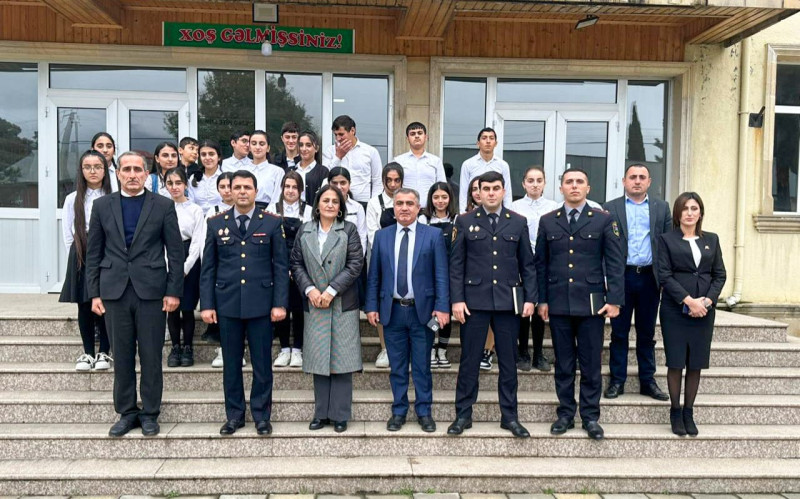 Astarada polis məktəblilərlə maarifləndirici görüş keçirib