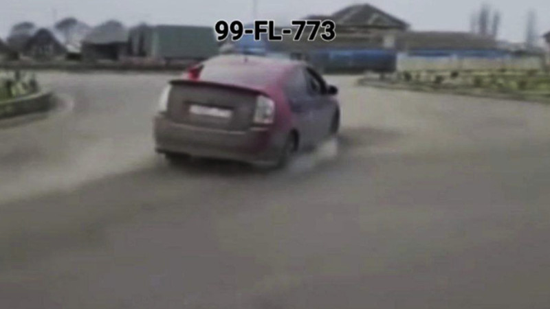 Lənkəranda “avtoşluq” edən Prius sürücüsünün videogörüntüsü yayılıb