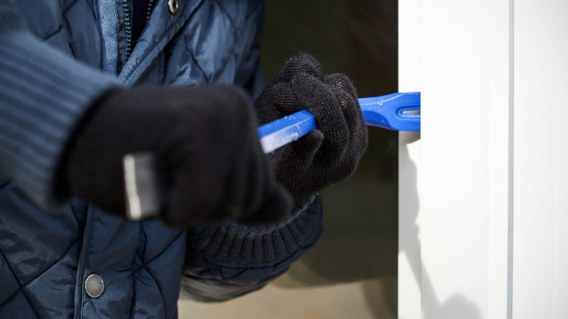 Lənkəran sakini Bakıda mənzillərin birindən oğurluq edib