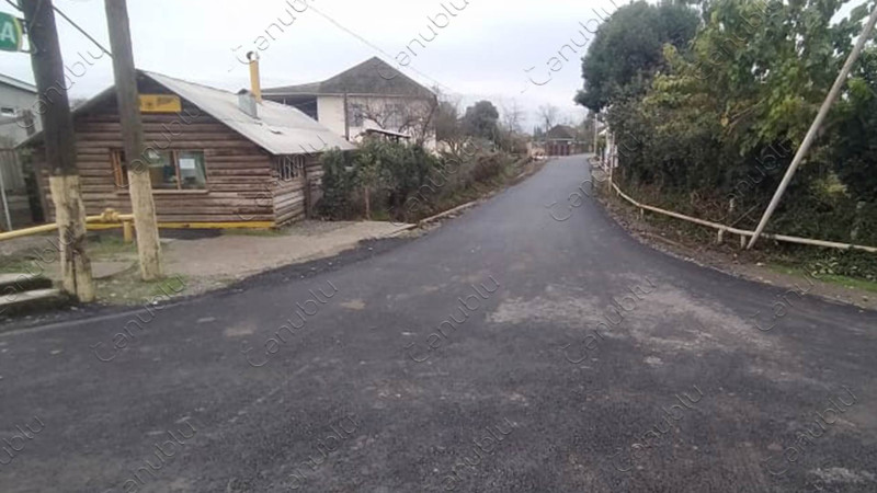 Ərçivanda məhəlləyə asfalt salınıb