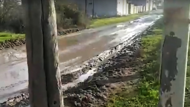 Cəlilabad: Səttərxan küçəsinin keçilməz yolları sakinləri narahat edir