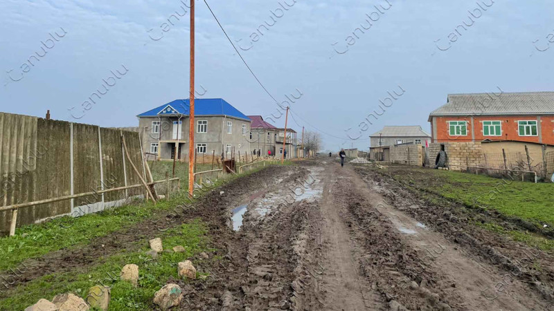 Cəlilabad rayonunun Qarazəncir kəndinin yolları keçilməzdir