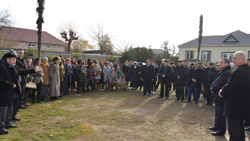 Astara: icra başçısı Bala Şahağac kənd sakinləri ilə görüş keçirib