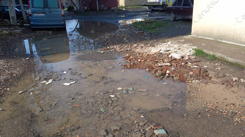 Lənkəran: mərkəz sakinlərinin istifadə etdiyi yol yararsızdır