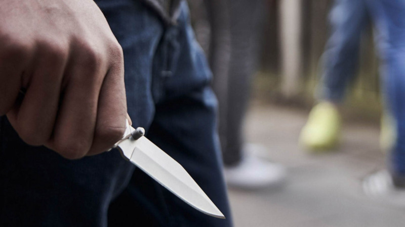 Lənkəran: Gəgiran kənd sakini özünə bıçaqla xəsarət yetirib