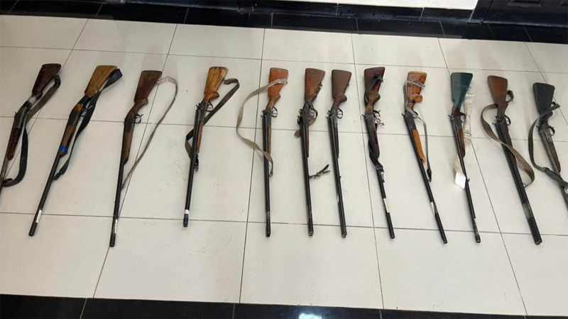 Cəlilabad Rayon Polis Şöbəsi əməliyyat keçirib: 12 nəfərdə qanunsuz silah aşkarlanıb