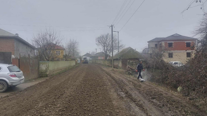 Masallı xeyriyyəçiləri tərəfindən rayon yollarının təmiri davam edir