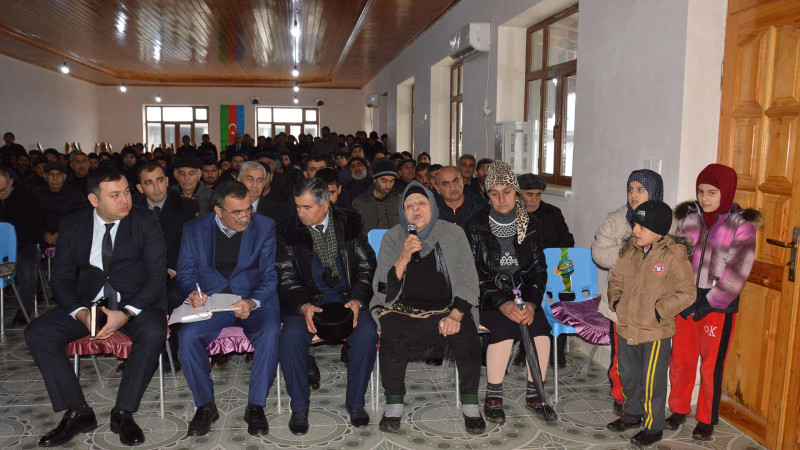 Masallı RİH başçısı kənd sakinləri ilə görüşüb